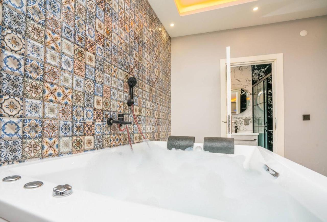 Comfort Inn Suites Истанбул Екстериор снимка